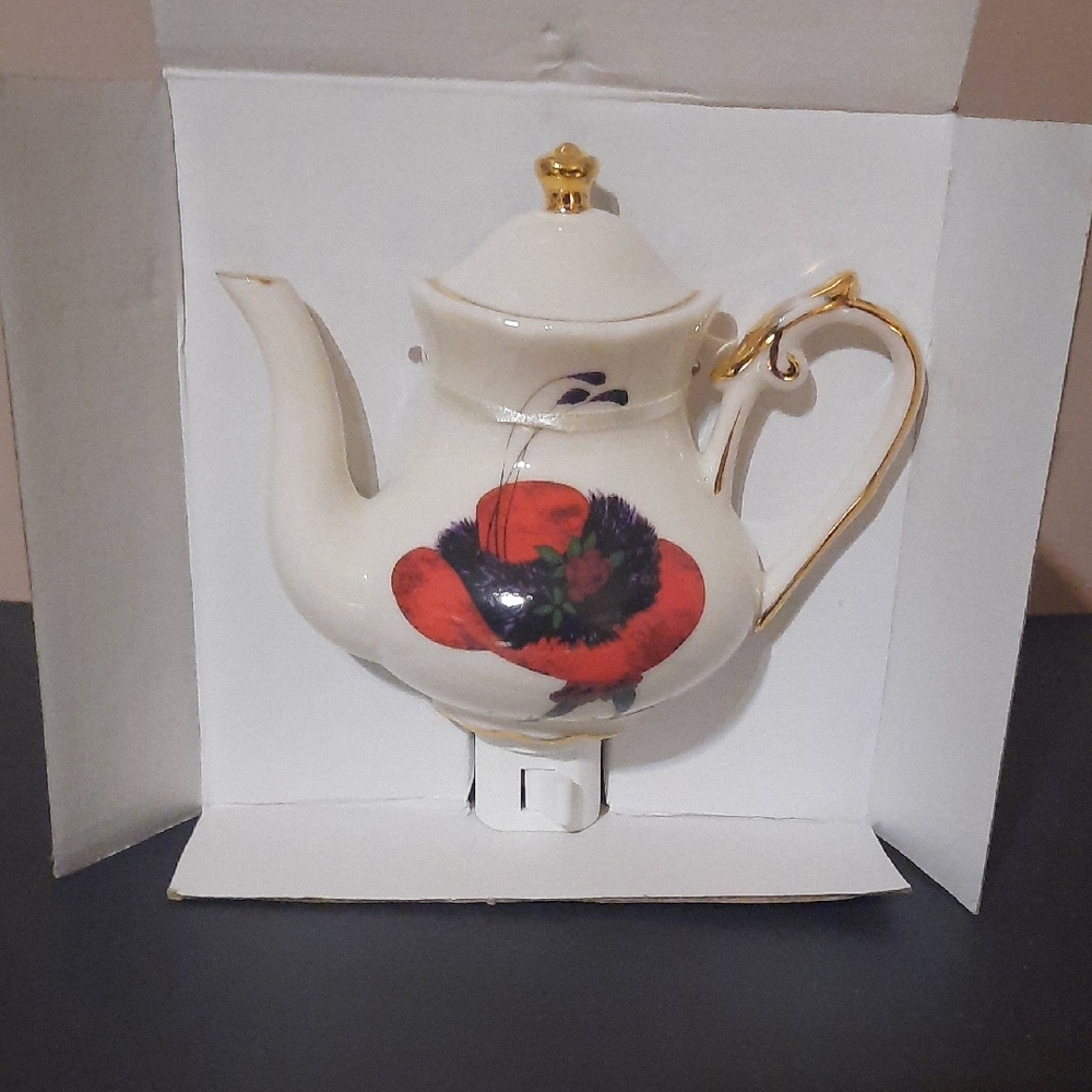 Floral Ceramic Red Hat Teapot Night Light - Picture 4 of 5